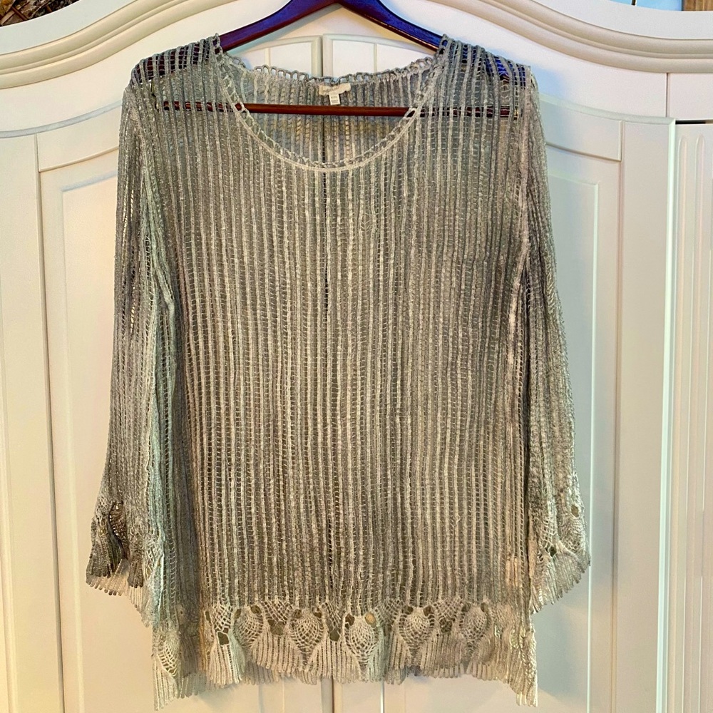 Cute casual and/or dressy top